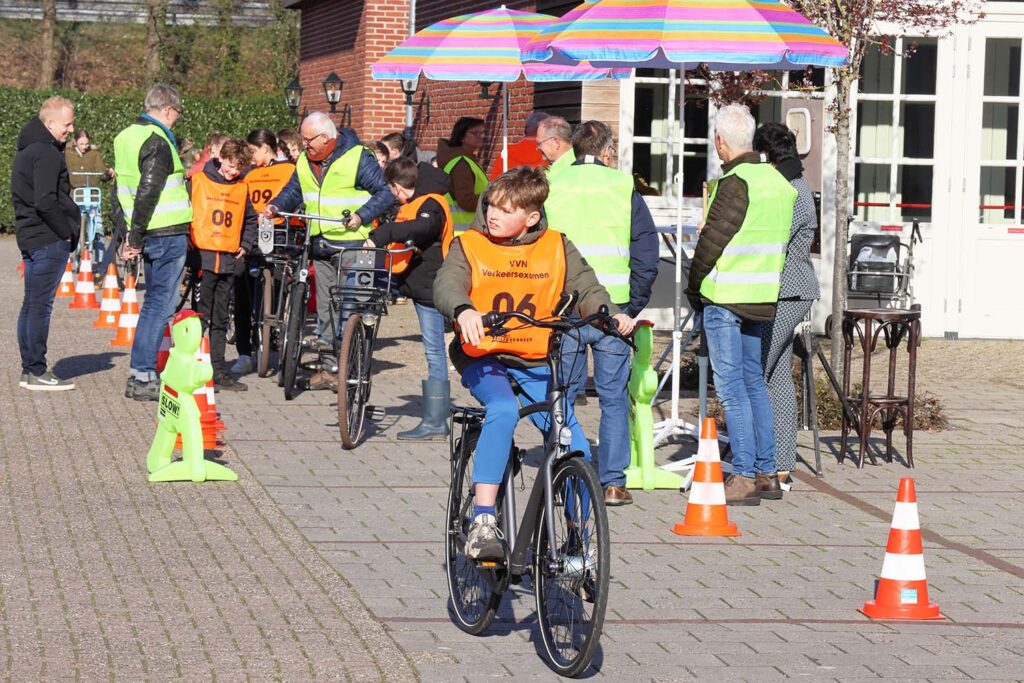 Verkeersexamen Lemelerveld (15) Klein