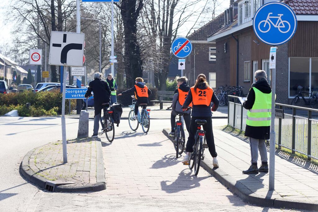 Verkeersexamen Lemelerveld (45) Klein