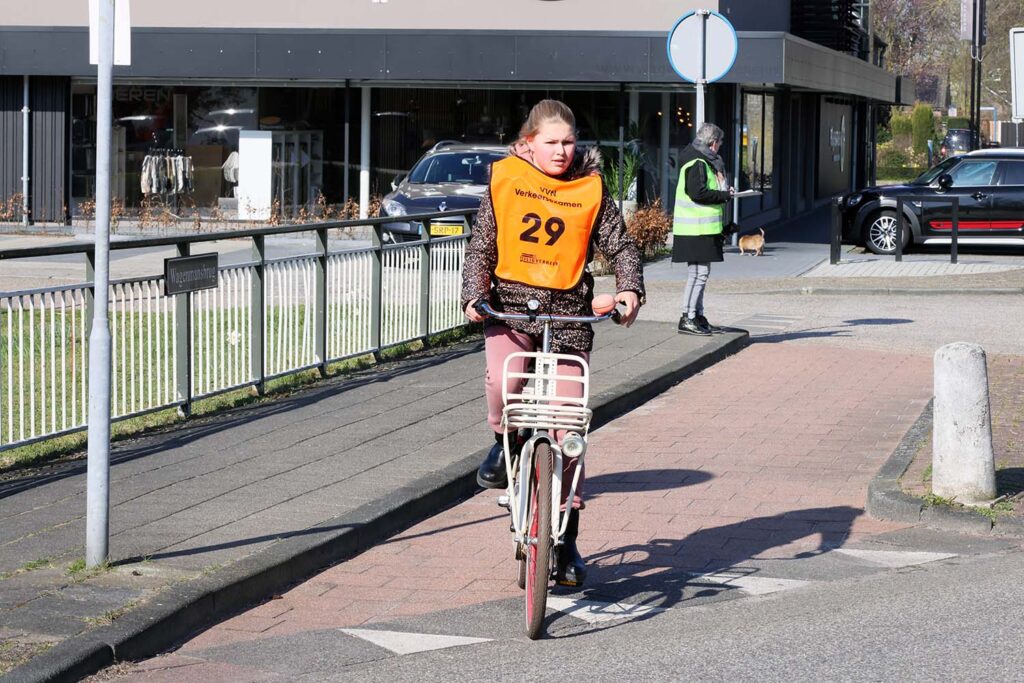 Verkeersexamen Lemelerveld (49) Klein