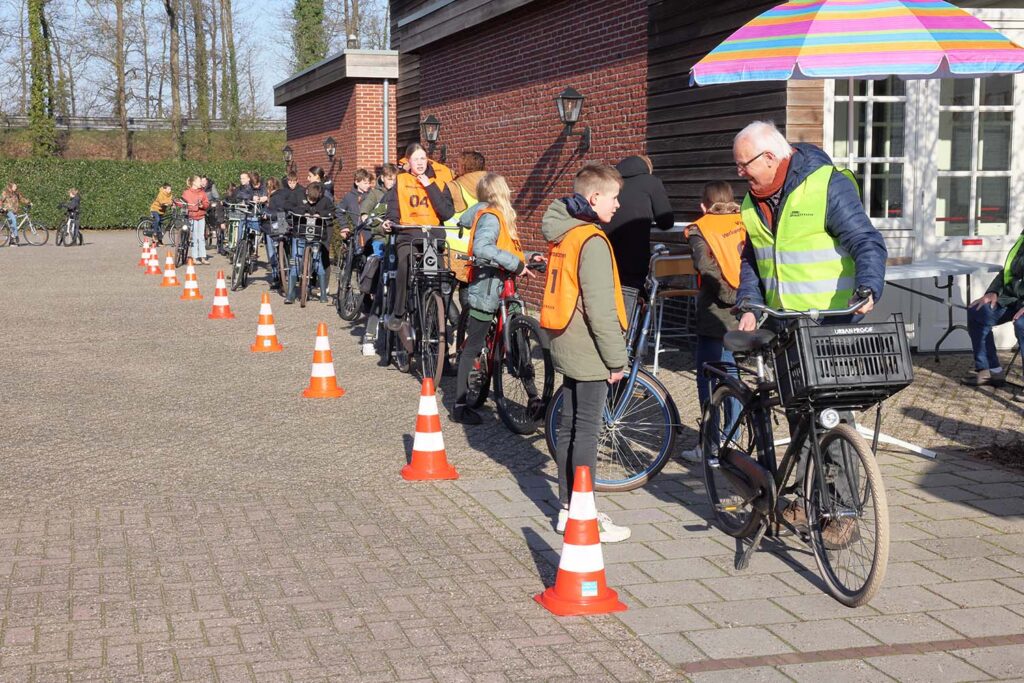 Verkeersexamen Lemelerveld (5) Klein