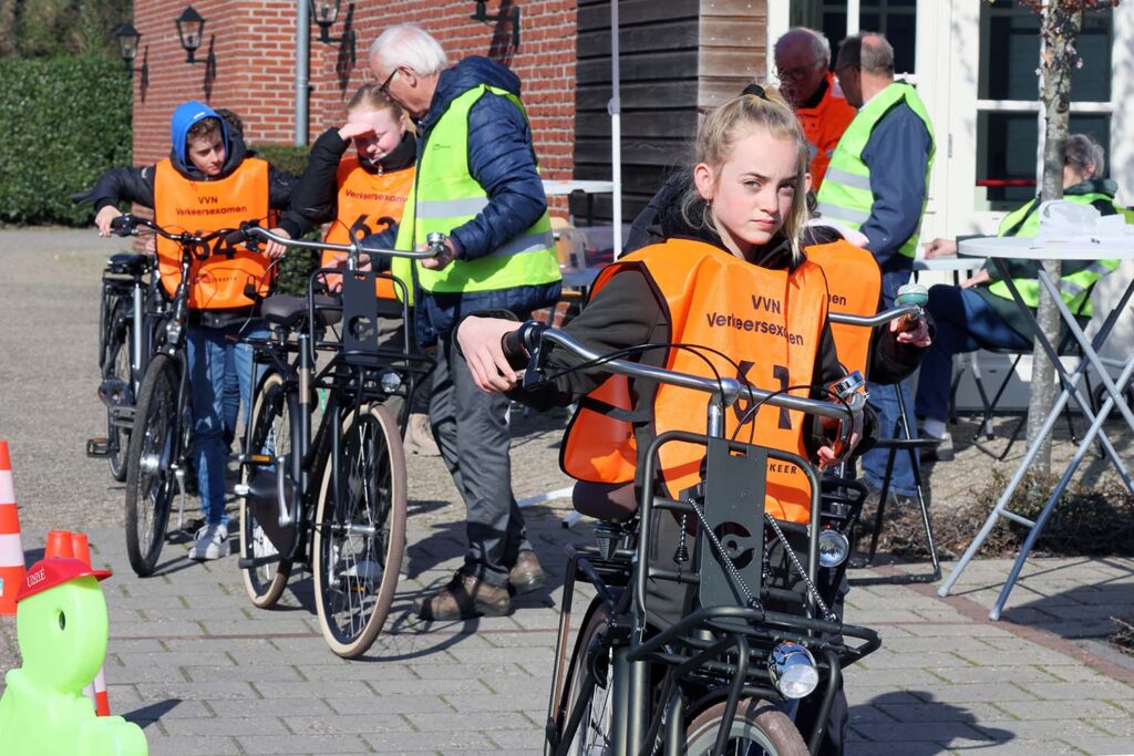 Verkeersexamen Lemelerveld (63) Klein