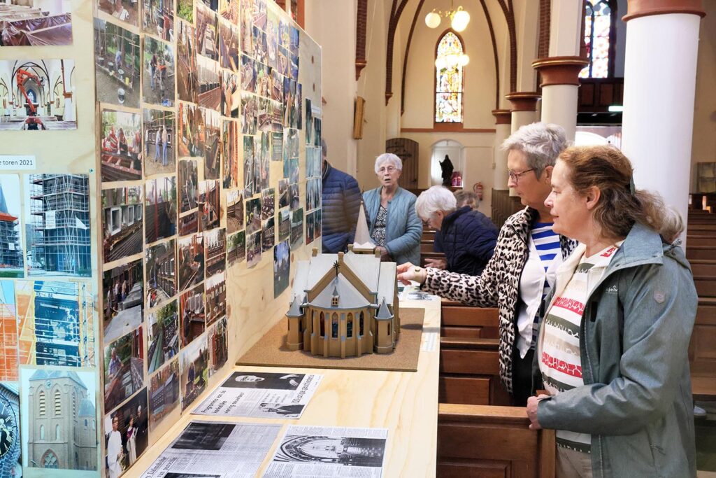 Tentoonstelling 150 Jaar Parochie Lemelerveld (22)