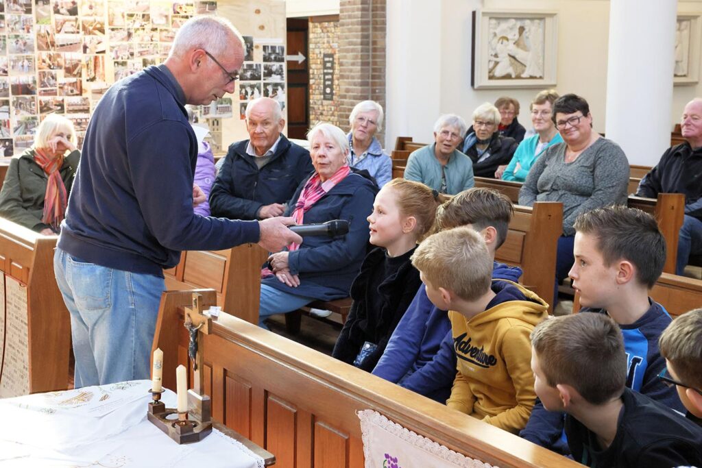 Tentoonstelling 150 Jaar Parochie Lemelerveld (26)