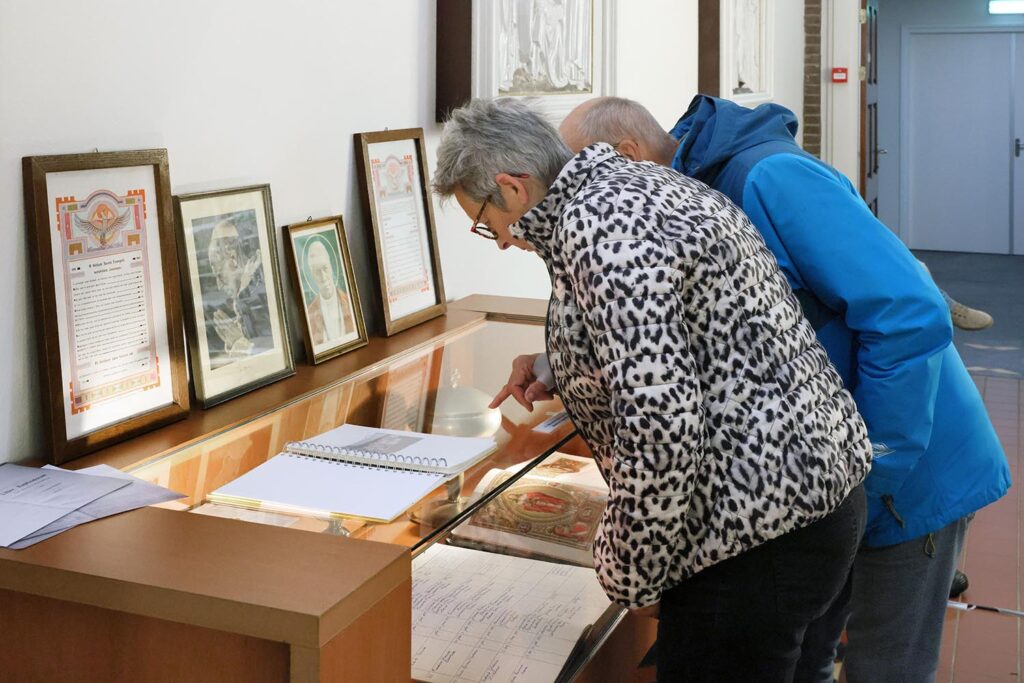 Tentoonstelling 150 Jaar Parochie Lemelerveld (28)