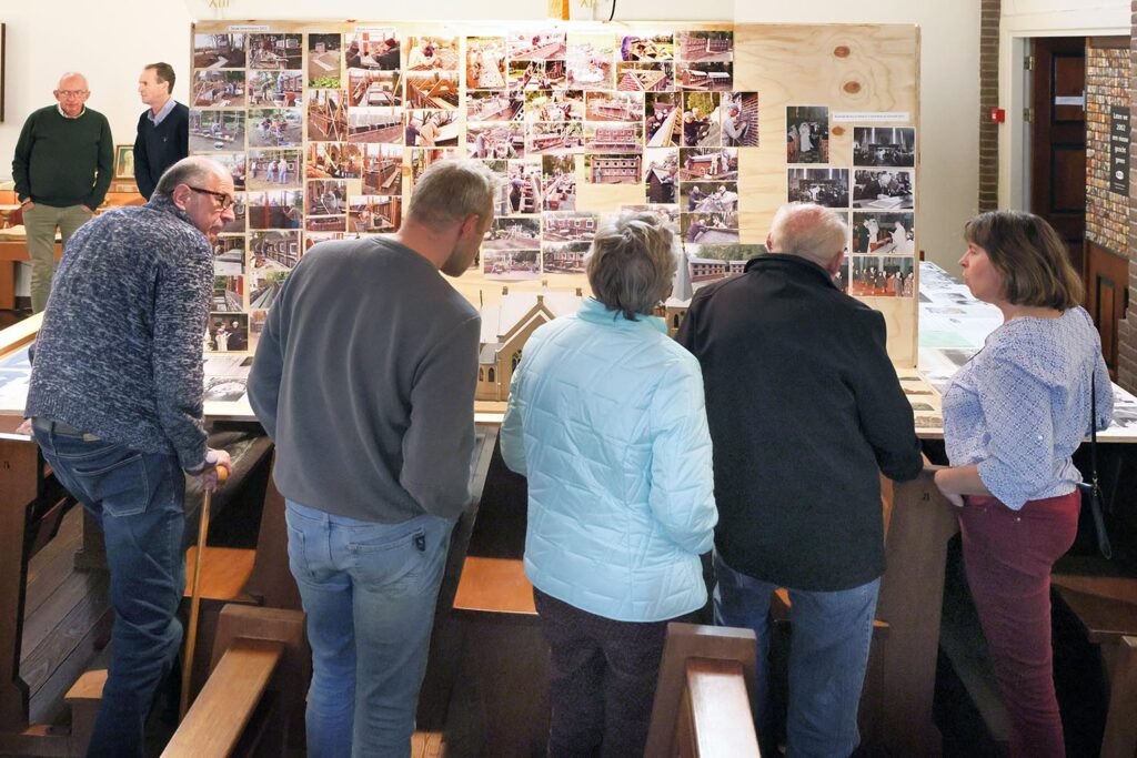 Tentoonstelling 150 Jaar Parochie Lemelerveld (53)